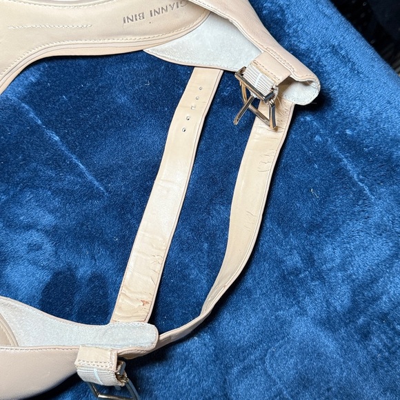 Gianni Bini Nude 4" Heels Size 8.5 Vegan Leather Strap Shoes Pumps Stilettos - Picture 5 of 10